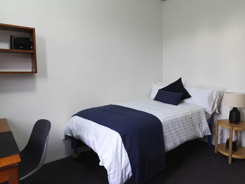St Paul's Serviced Accommodation - Hotel Gold Coast 3
