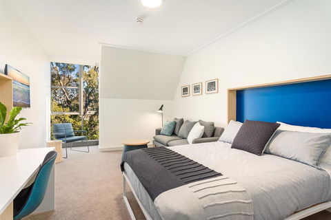 St Paul's Serviced Accommodation - Hotel Gold Coast 1