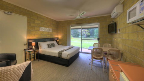 Stuarts Point Convention Centre - Hotel Gold Coast 1