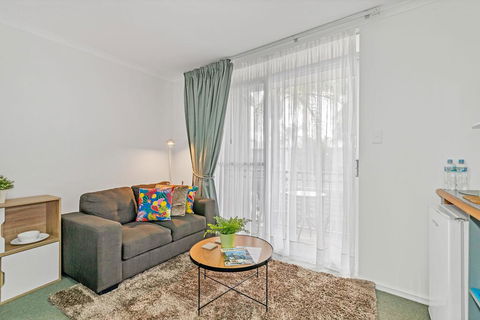Studio 38 On The Terrace - Hotel Gold Coast 2