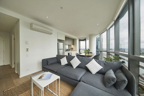STUNNING 2 BED 2 BATH STYLISH UNIT // FREE PARKING - Hotel Gold Coast 3