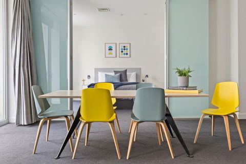 Stunning, Central Huge CBD Pad, Free WiFi, Netflix - Hotel Gold Coast 0