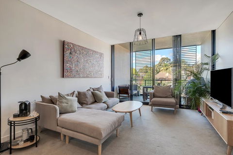 STYLISH CAMPERDOWN APARTMENT And PARKING INC - Hotel Gold Coast 3