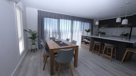 Stylish Holiday Unit - Hotel Gold Coast 1