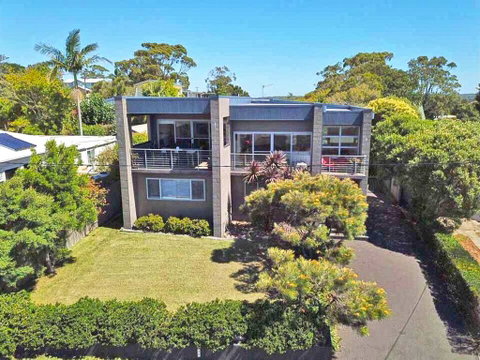 Summer Breeze @ Orient Point - Hotel Gold Coast 0