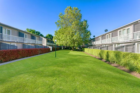 Summer East Apartments - Hotel Gold Coast 0