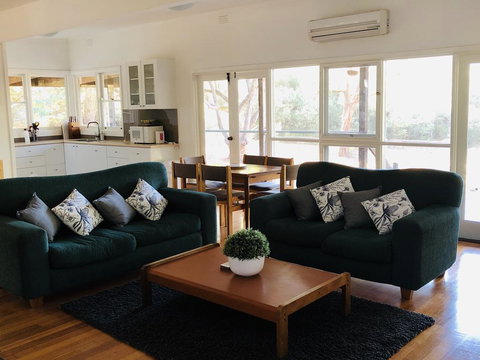 Sunny Corner Lake Eildon - Hotel Gold Coast 2