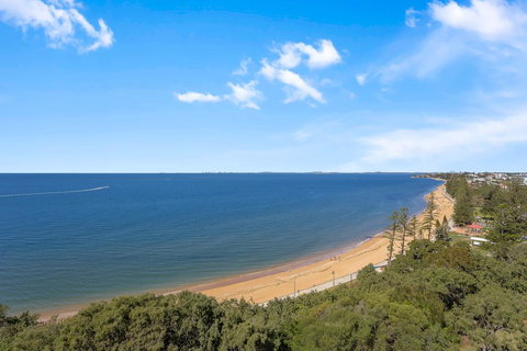 Sunset Sails Redcliffe - Hotel Gold Coast 0