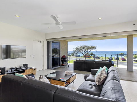 Surf 101 On Cabarita Beach - Hotel Gold Coast 0