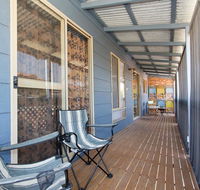 Surf and Sunsets Beach Holiday Home Mandurah - Hotel Gold Coast