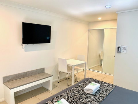 Surf Beach Motel Coffs - Hotel Gold Coast 2
