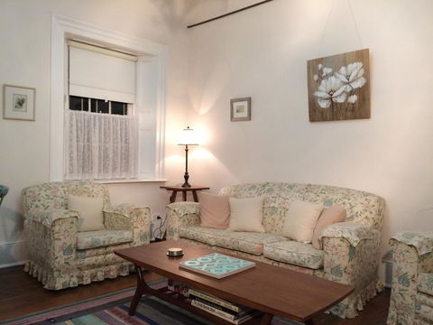 Surgeon's Cottage - Hotel Gold Coast 1