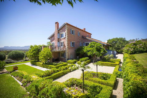 Talits Vineyard Estate - Hotel Gold Coast 0