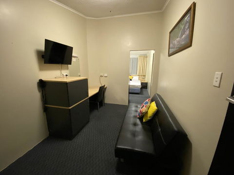 Taree Motor Inn - Hotel Gold Coast 2