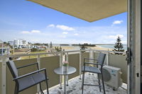 Book The Entrance Accommodation Vacations Hotel Gold Coast Hotel Gold Coast