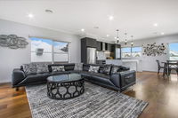 Book Metung Accommodation Vacations Hotel Gold Coast Hotel Gold Coast