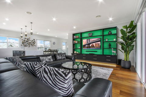 The Apartment, Metung - Hotel Gold Coast 3