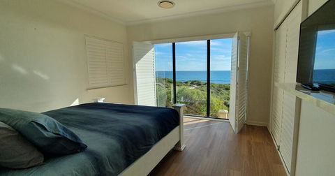 The Beach House - Port Bouvard - Hotel Gold Coast 2