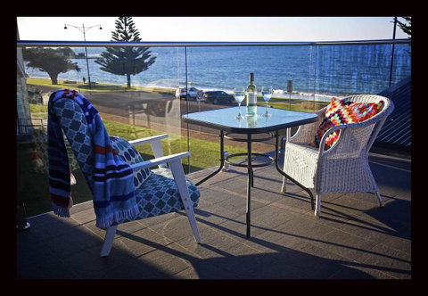 Penguin Beachfront Apartments - Hotel Gold Coast 8