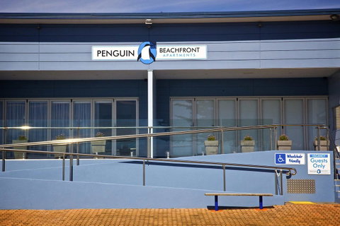 Penguin Beachfront Apartments - Hotel Gold Coast 17