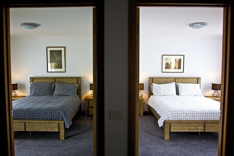 Penguin Beachfront Apartments - Hotel Gold Coast 26