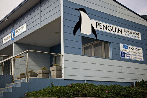 Penguin Beachfront Apartments - Hotel Gold Coast 14