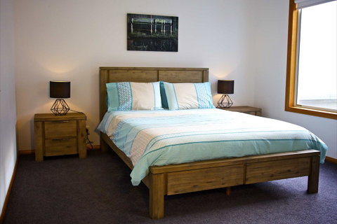 Penguin Beachfront Apartments - Hotel Gold Coast 10