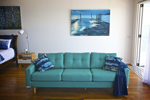 Penguin Beachfront Apartments - Hotel Gold Coast 12