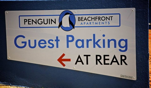 Penguin Beachfront Apartments - Hotel Gold Coast 21