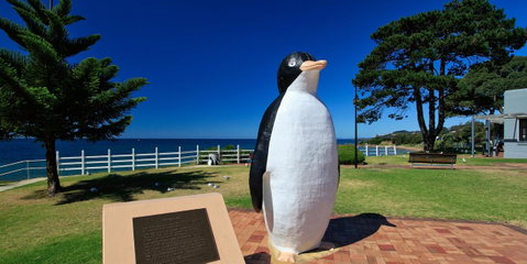 Penguin Waterfront Escape - Hotel Gold Coast 4