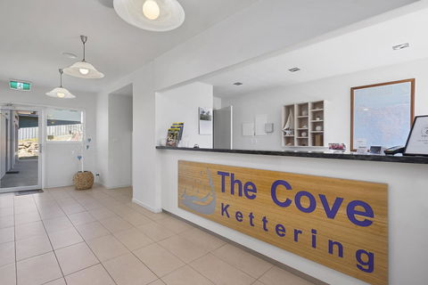The Cove Kettering - Hotel Gold Coast 9