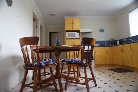 Sails On Port Sorell Boutique Apartments - Hotel Gold Coast 1