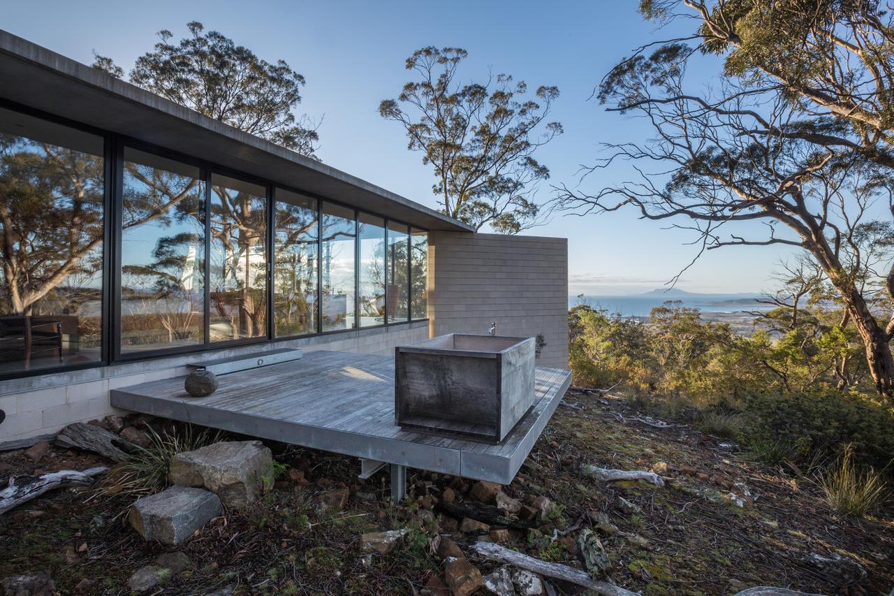 Rocky Hills TAS Hotel Gold Coast