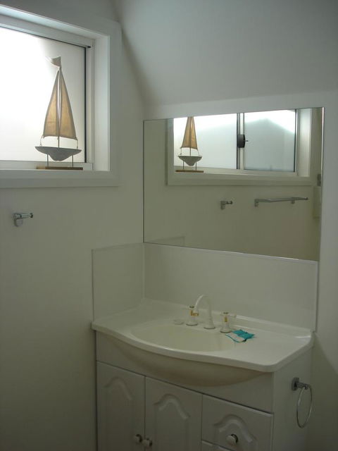 Bicheno By The Bay - Hotel Gold Coast 11