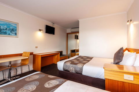 Beachfront Bicheno - Hotel Gold Coast 13
