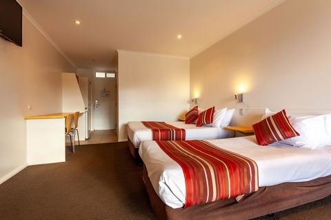 Beachfront Bicheno - Hotel Gold Coast 27