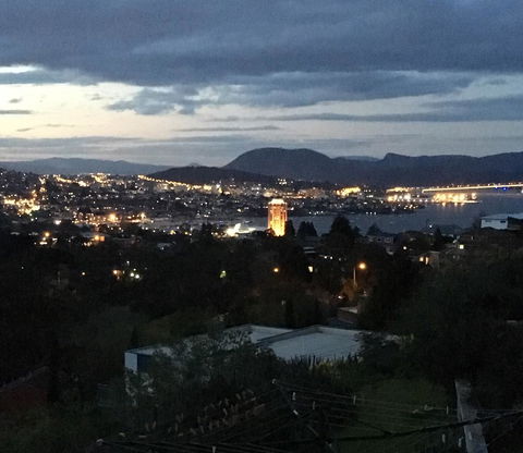 The View 2 Bed Unit With Stunning Hobart Outlook - Hotel Gold Coast 24