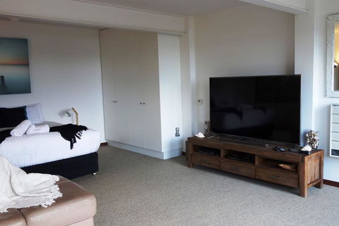 THE LOFT @ Bay Of Fires Seascape - Hotel Gold Coast 18