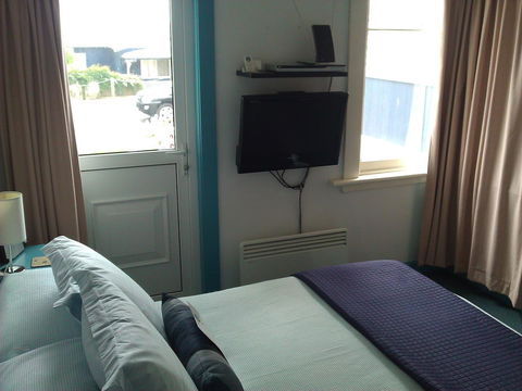 Freycinet Waters - Hotel Gold Coast 18
