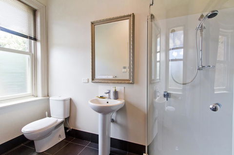 Deloraine Hotel - Hotel Gold Coast 25