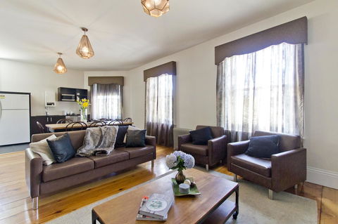 Deloraine Hotel - Hotel Gold Coast 4