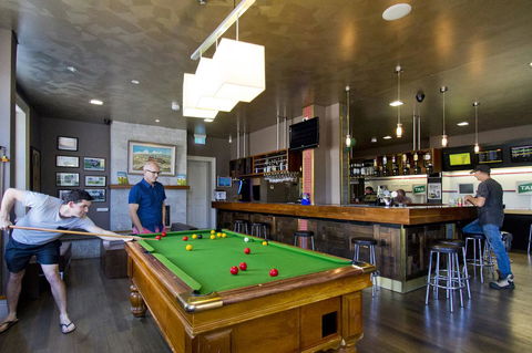 Deloraine Hotel - Hotel Gold Coast 11