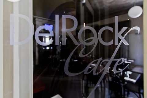 Deloraine Hotel - Hotel Gold Coast 19