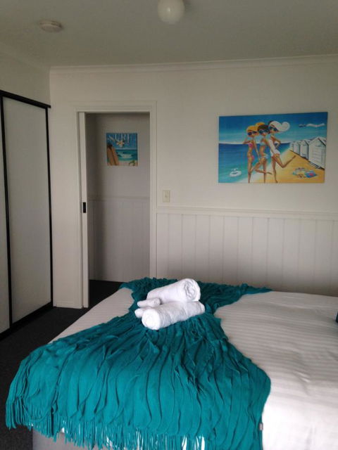 KINGFISHER COTTAGE Beachfront At The Binalong Bay - Hotel Gold Coast 25