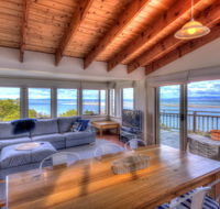 The Strand  On the edge of the beach - Hotel Gold Coast