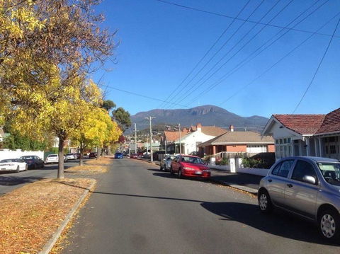 Sandy Bay Cottage - Hotel Gold Coast 5