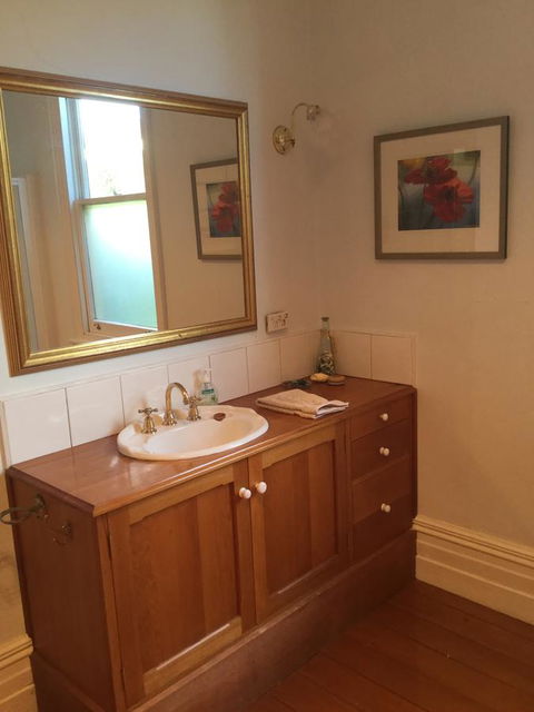 Sandy Bay Cottage - Hotel Gold Coast 9