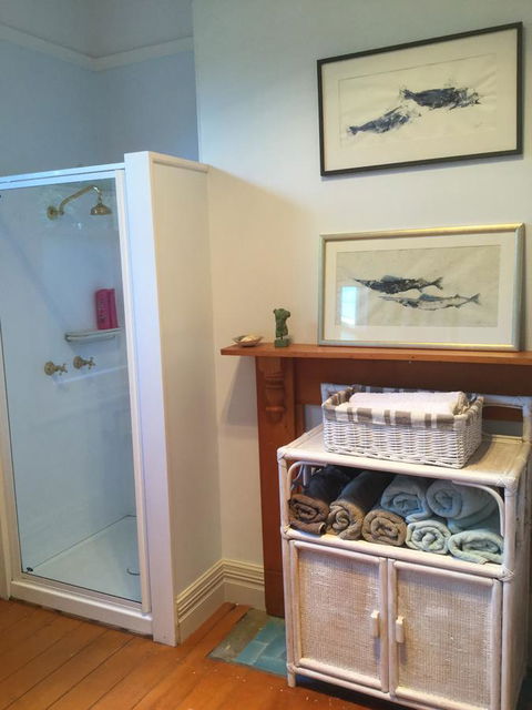 Sandy Bay Cottage - Hotel Gold Coast 7