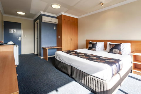 Black Buffalo - Hotel Gold Coast 10