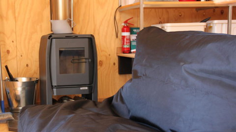 BAY OF FIRES ECO HUT Off Grid Experience At Binalong Bay - Hotel Gold Coast 7